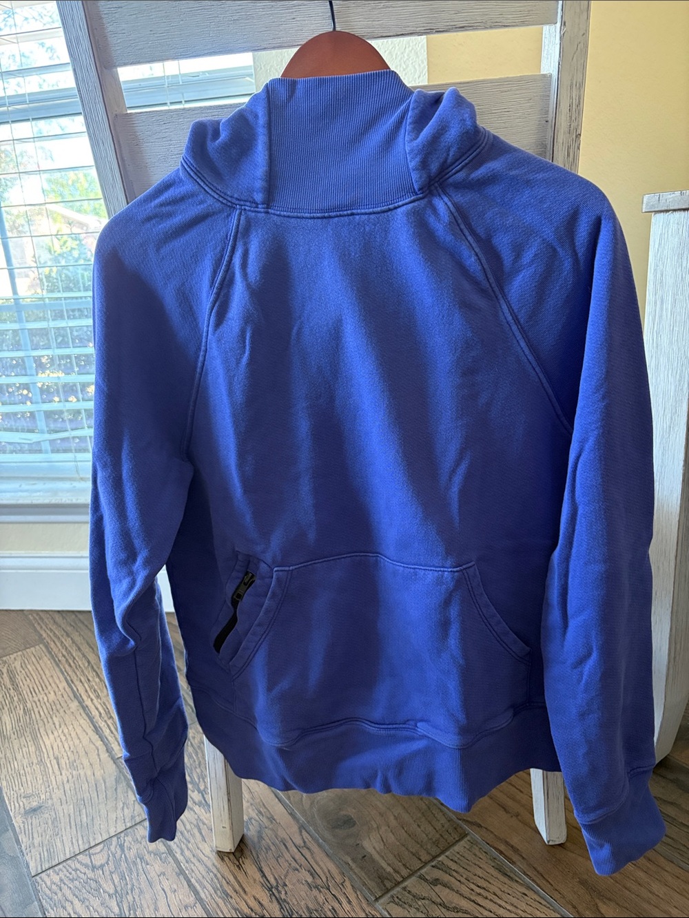 Oiselle unicorn hoodie sz Medium